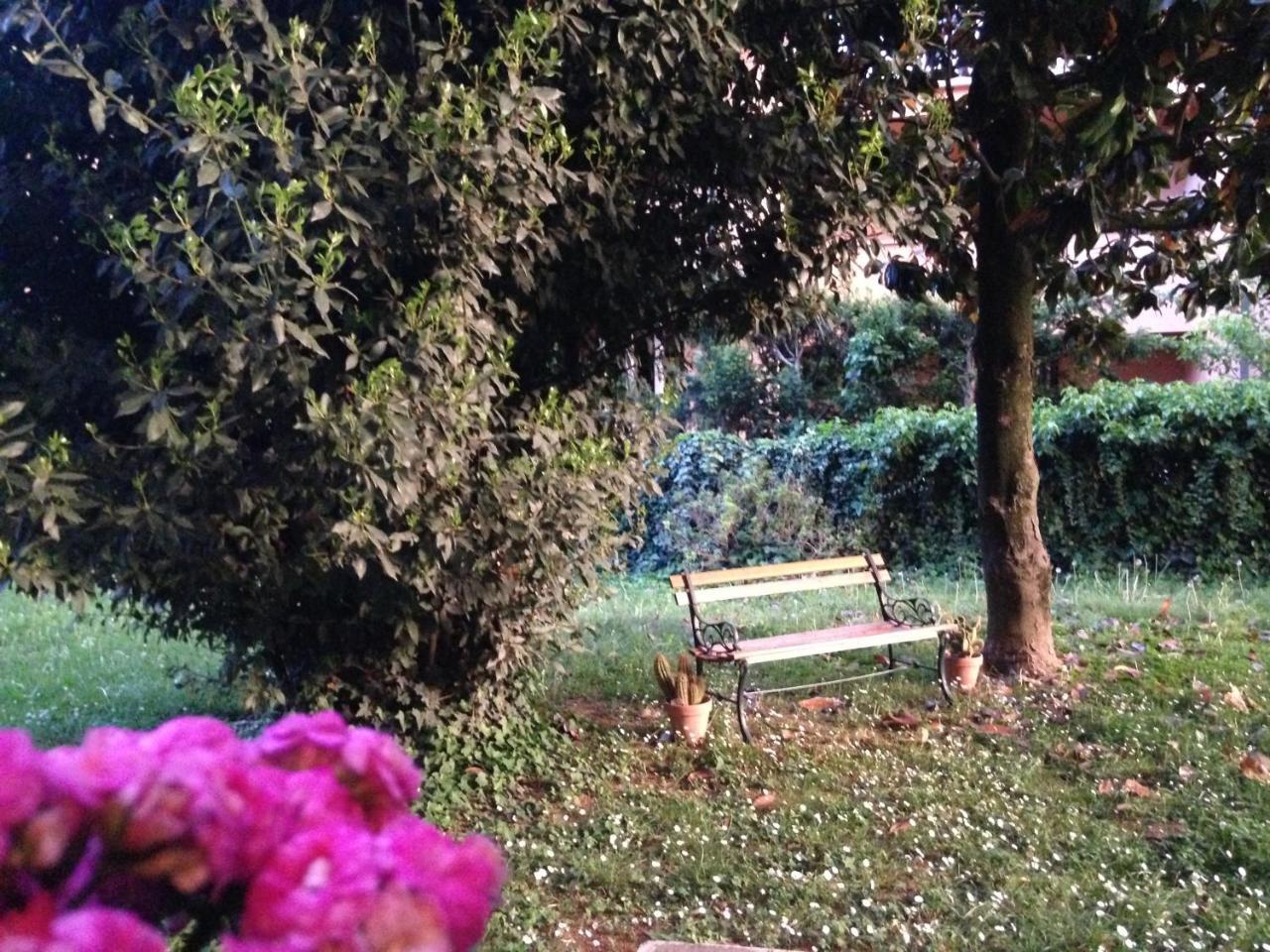 Viamilano25 Bed & Breakfast Mirandola Exterior foto